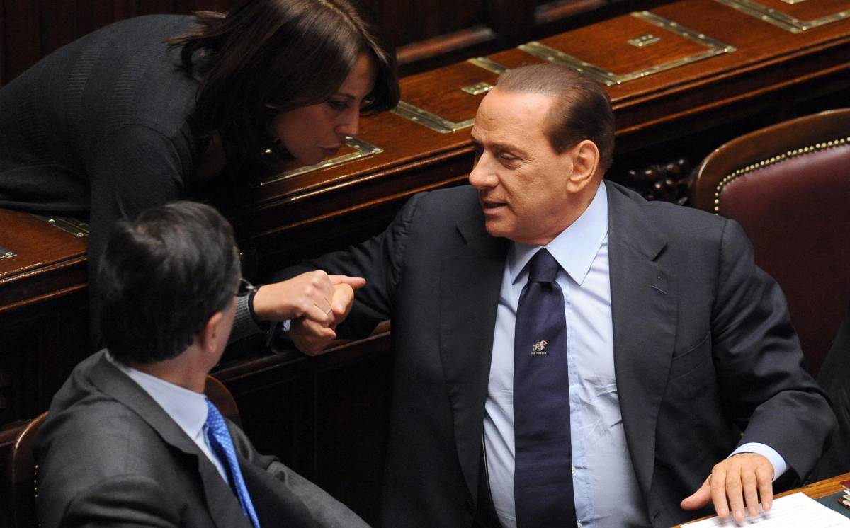 Berlusconi: "Imu addio, ora il premier deve farla digerire al Pd"