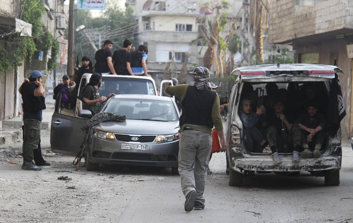Assad alza la voce: "Se ci sarà un nuovo raid israeliano risponderemo"