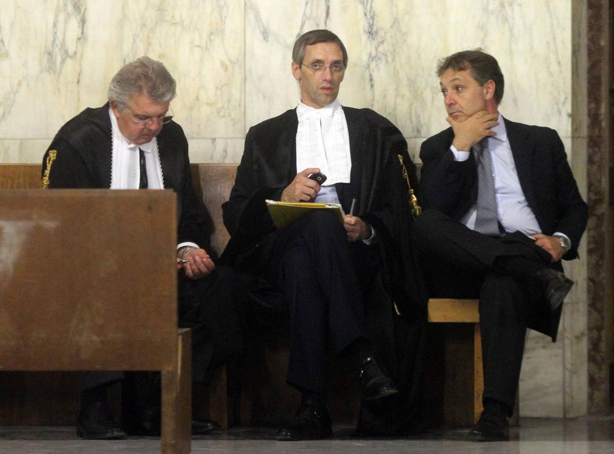 Berlusconi a sorpresa sceglie la linea soft: credo nei magistrati
