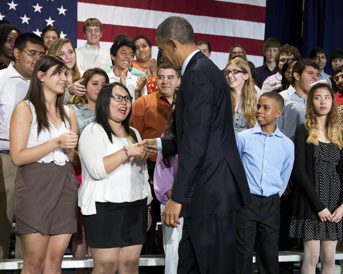 Barack Obama incontra gli studenti durante la sua recente visita alla Manor New Tech High School ad Austin, in Texas