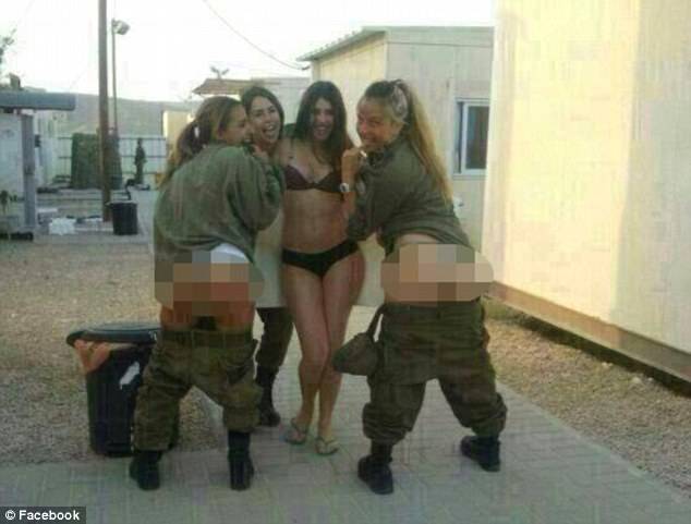 Soldatesse israeliane con i glutei al vento 