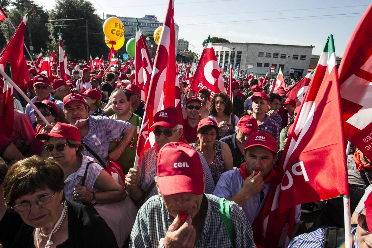 I sindacati minacciano Letta: "Basta annunci senza scelte"