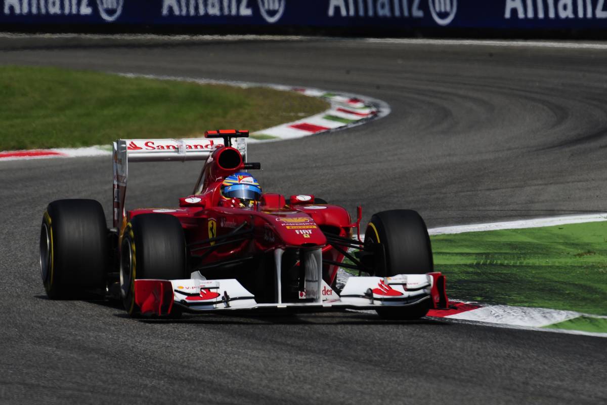 Maroni avverte Ecclestone: "Se cancella il Gp di Monza, la Ferrari si ritiri dalle gare"