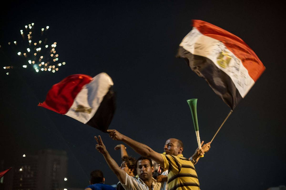 Egitto, manifestanti festeggiano la deposizione del presidente Morsi