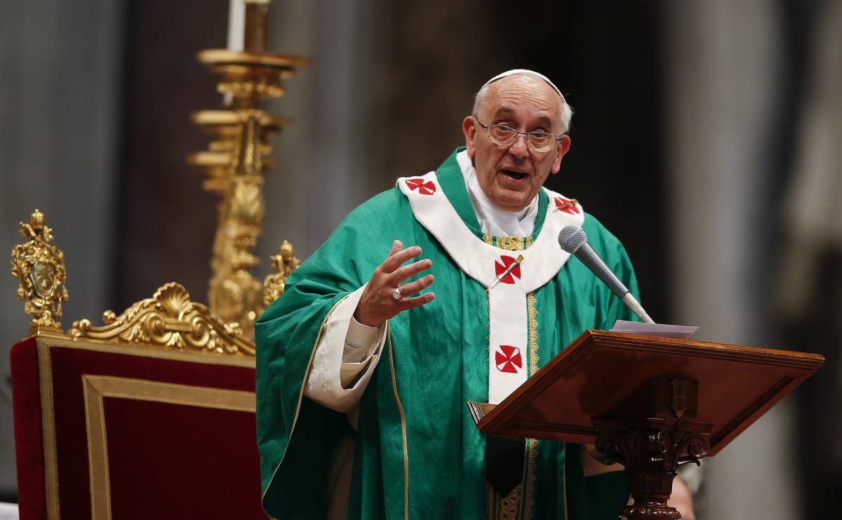Papa Francesco celebra la Santa Messa per i novizi e i seminaristi