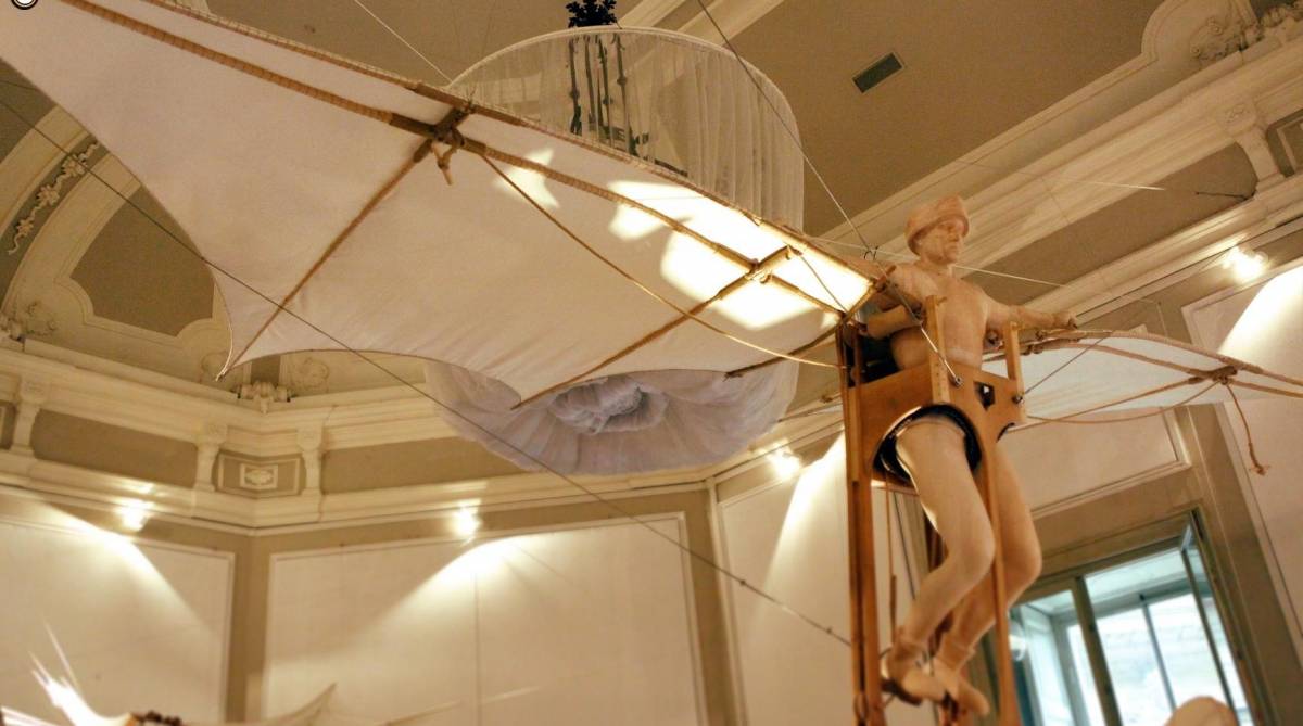 La macchina volante di Leonardo atterra in Galleria