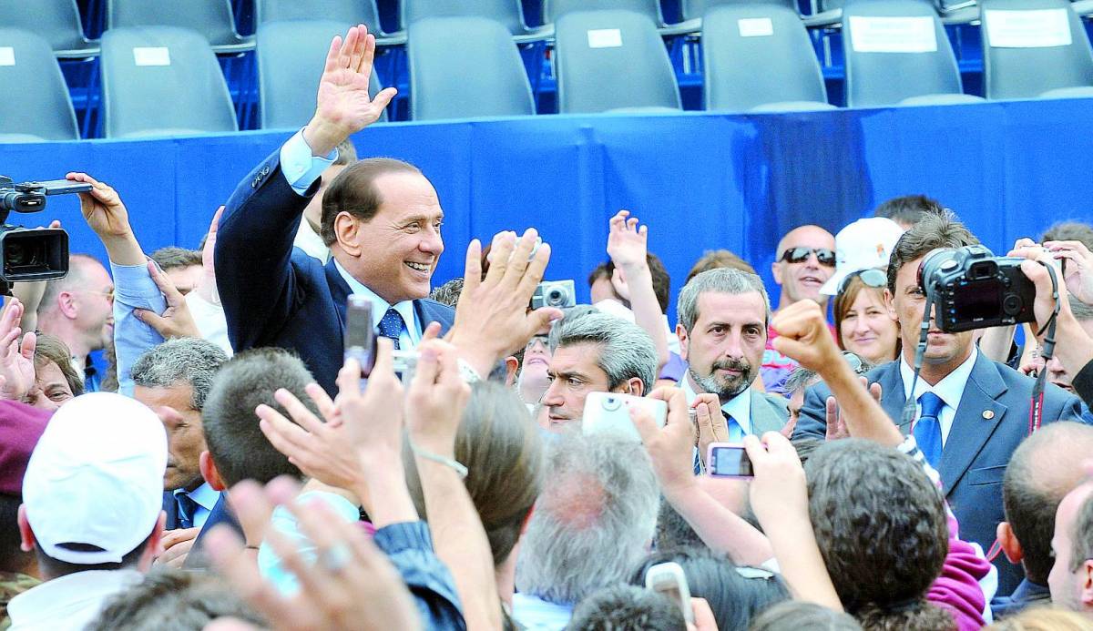 Cresce la tensione ad Arcore: Berlusconi teme il clima d'odio