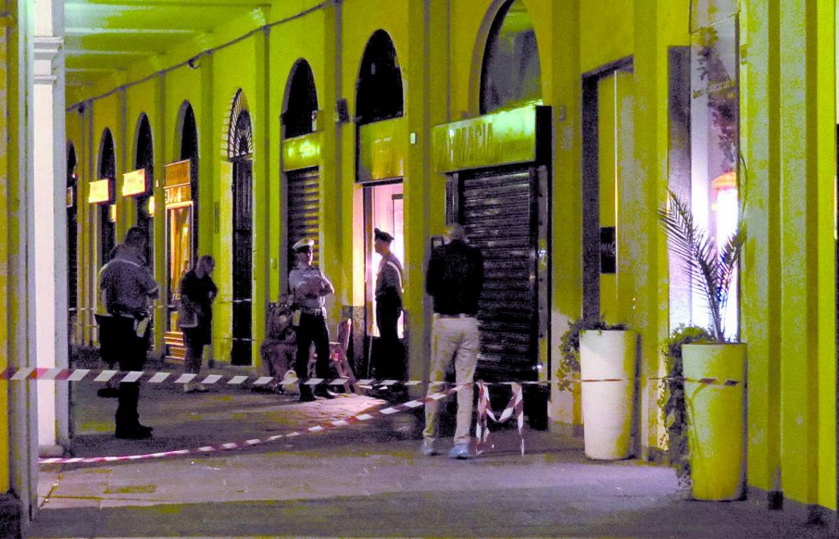 Massacrata a calci e pugni Filmato l'omicidio in gioielleria