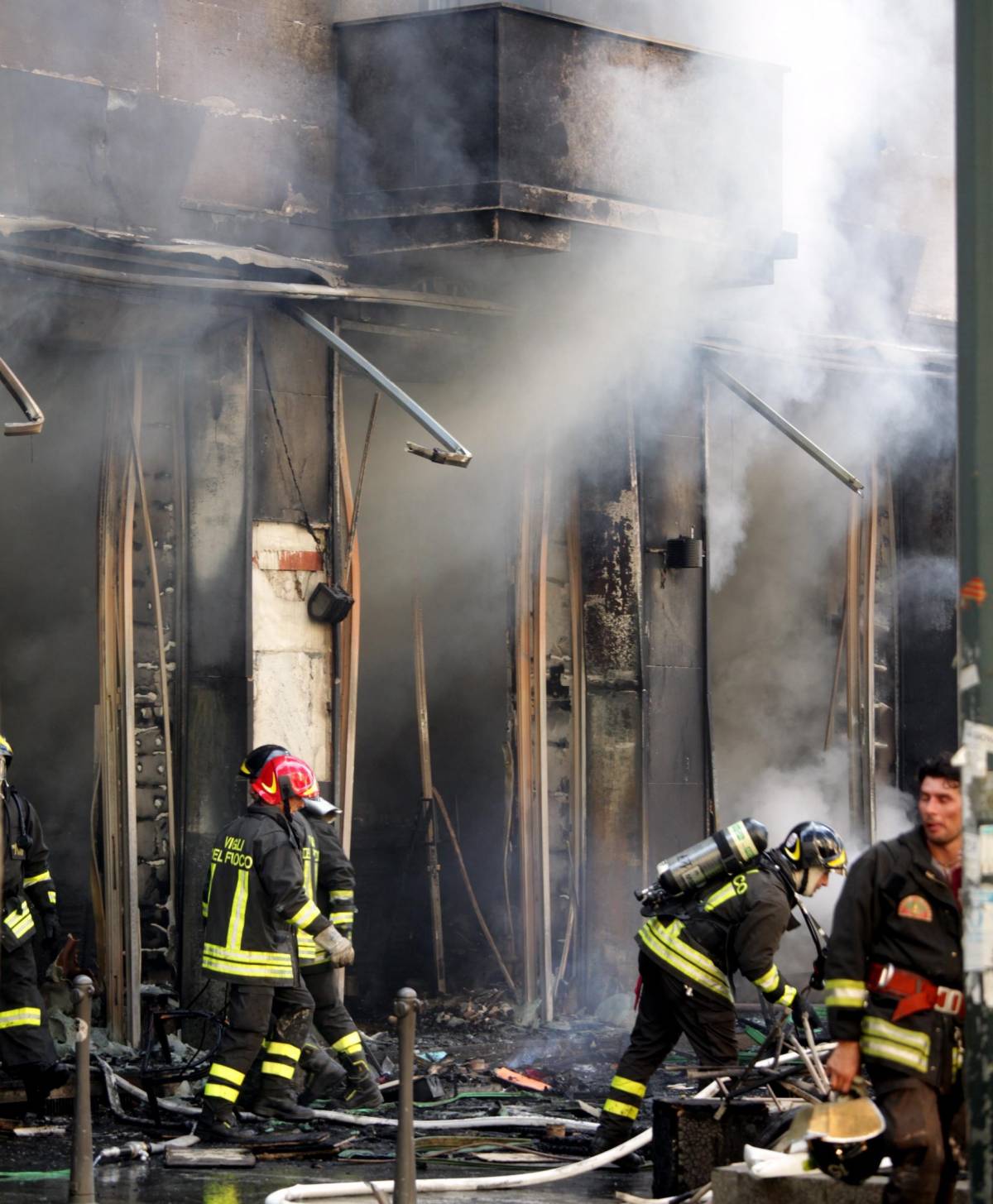 Corso Sempione, fuga dalle fiamme