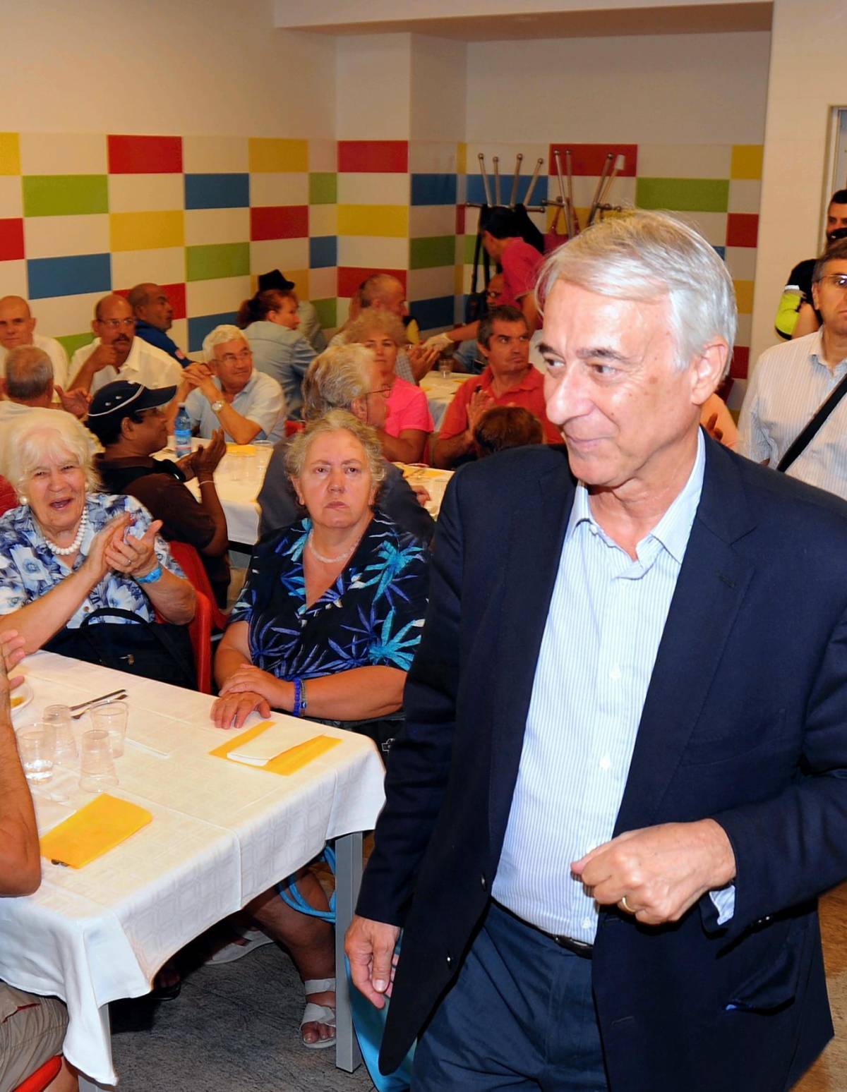 Dai vigili e tra i poveri, il Ferragosto di Pisapia