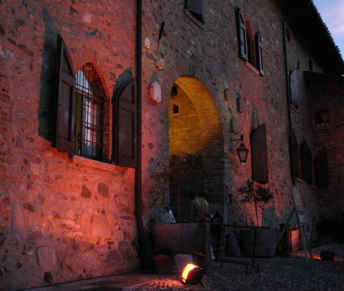 Teatro popolare in villa per l'ultima luna d'estate