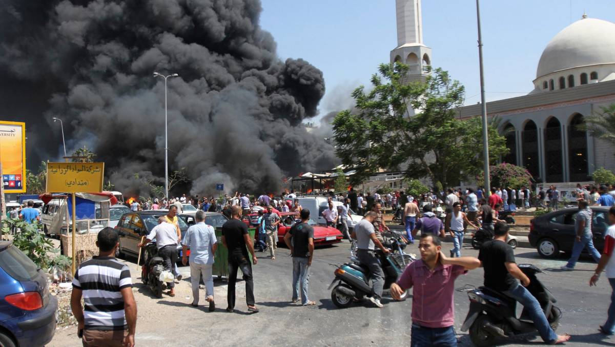 Libano, un duplice attacco bomba scuote Tripoli. Almeno 42 le vittime
