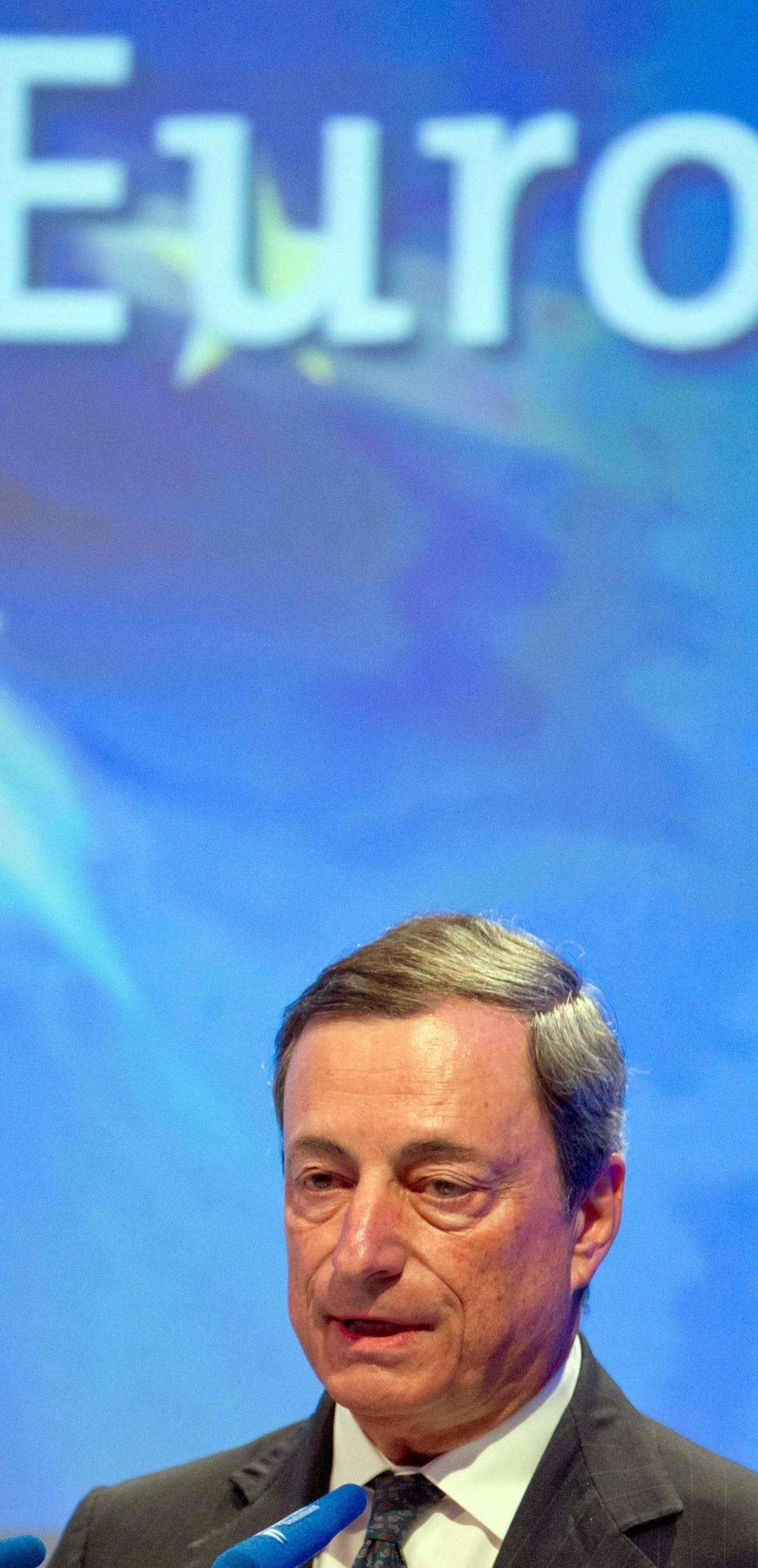 Draghi: «Tagliare i tassi è possibile»