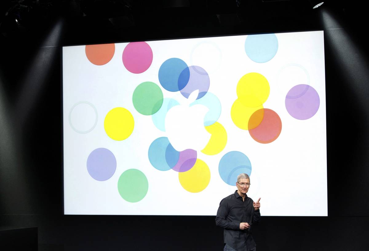 Apple presenta l'iPhone 5s e il modello low cost