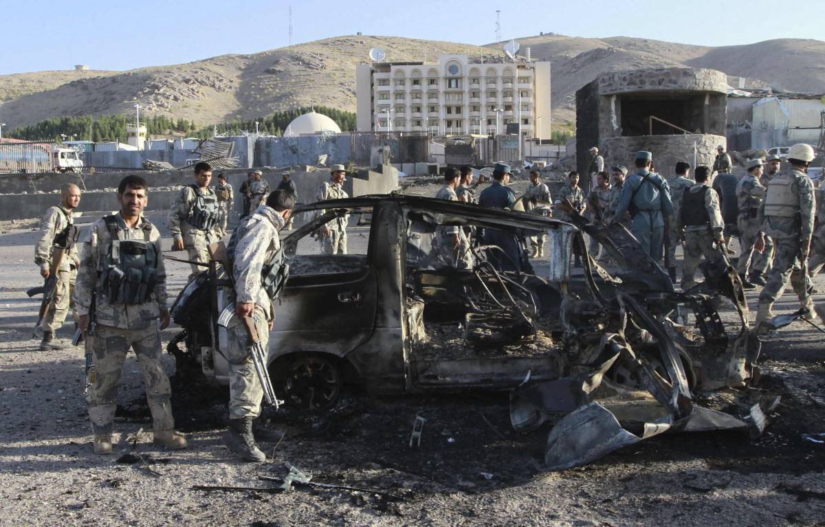 Afghanistan, kamikaze contro il consolato Usa: morti gli assalitori
