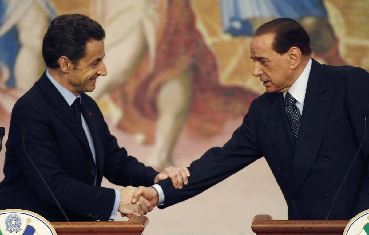 Nucleare, firmato l'accordo Berlusconi-Sarkozy