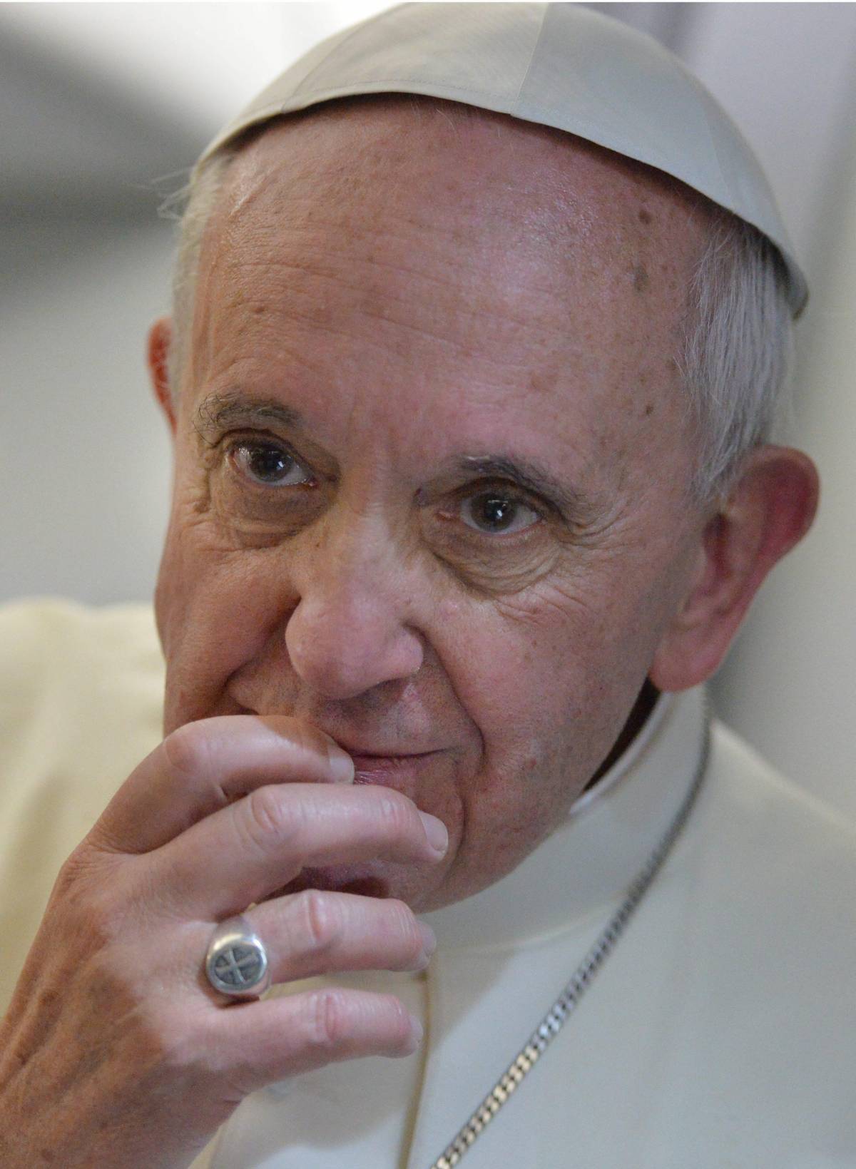 Il Papa a Scalfari: "Basta cortigiani, così cambierò la Chiesa"
