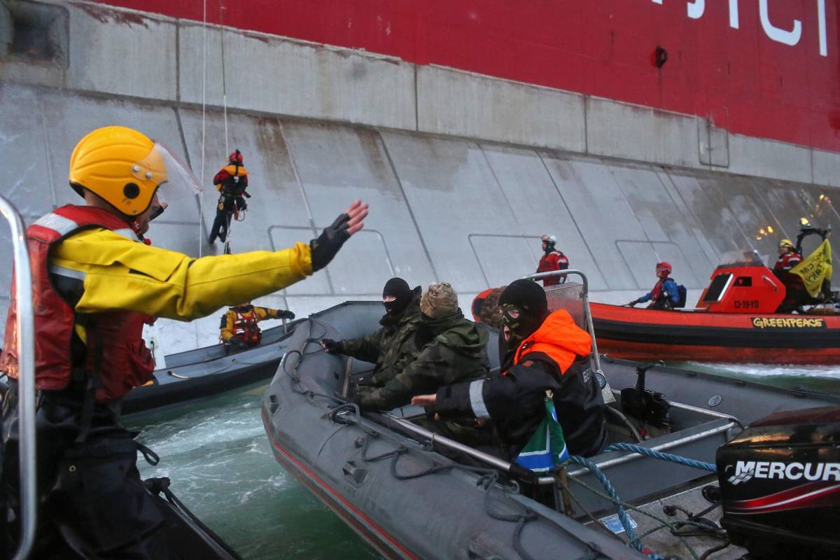 Russia, arrestati trenta attivisti Greenpeace. Tra loro un italiano