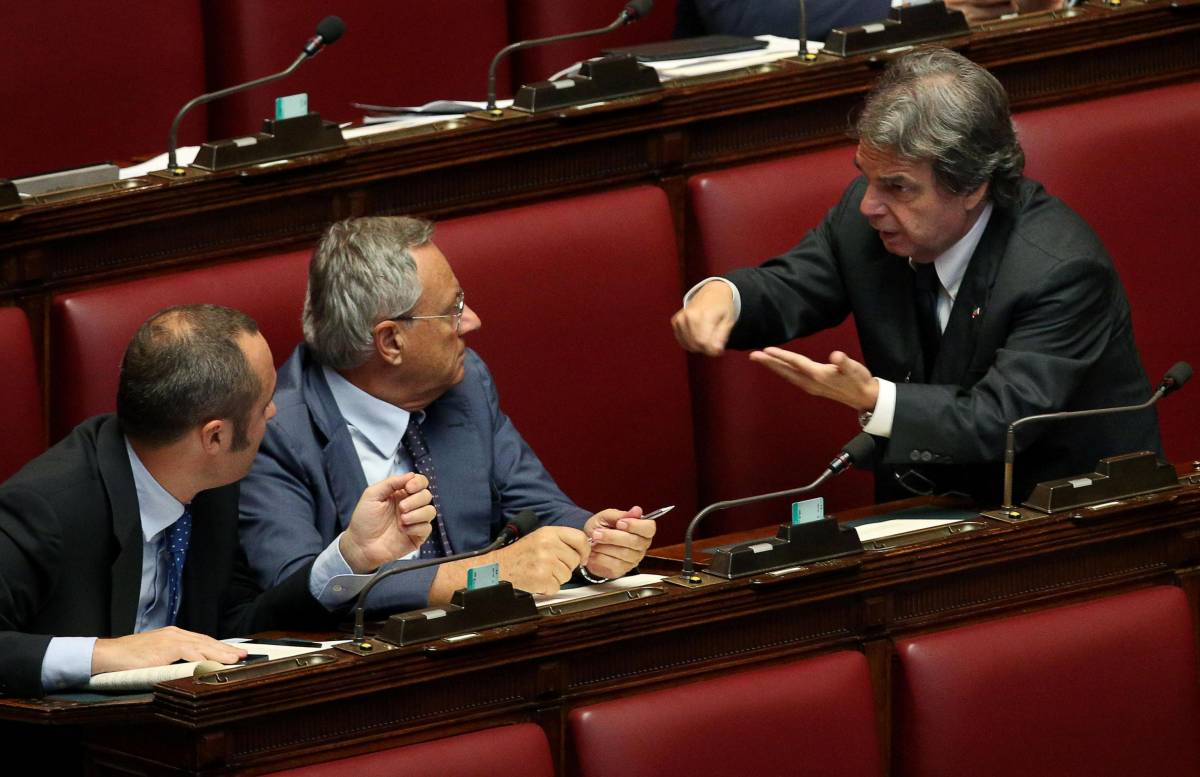 Il deputato Renato Brunetta tra i banchi del Pdl alla Camera