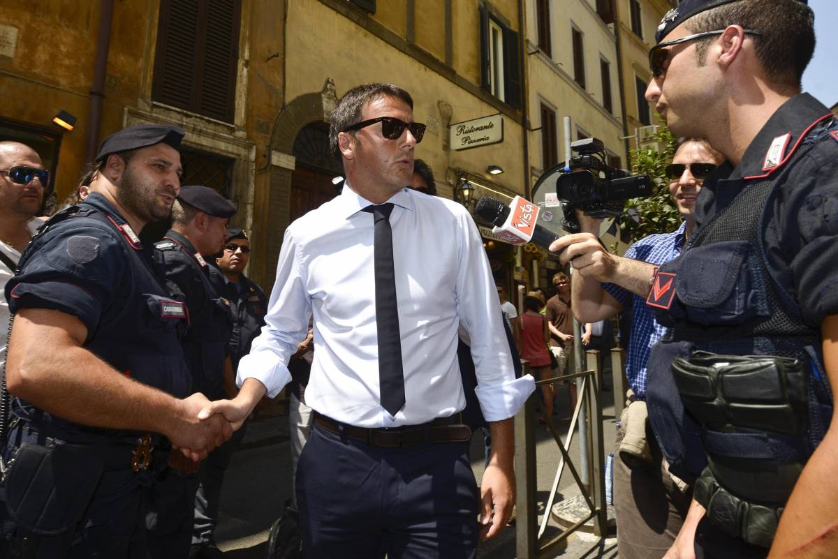 Il sindaco di Firenze Matteo Renzi entra nella sede del Pd