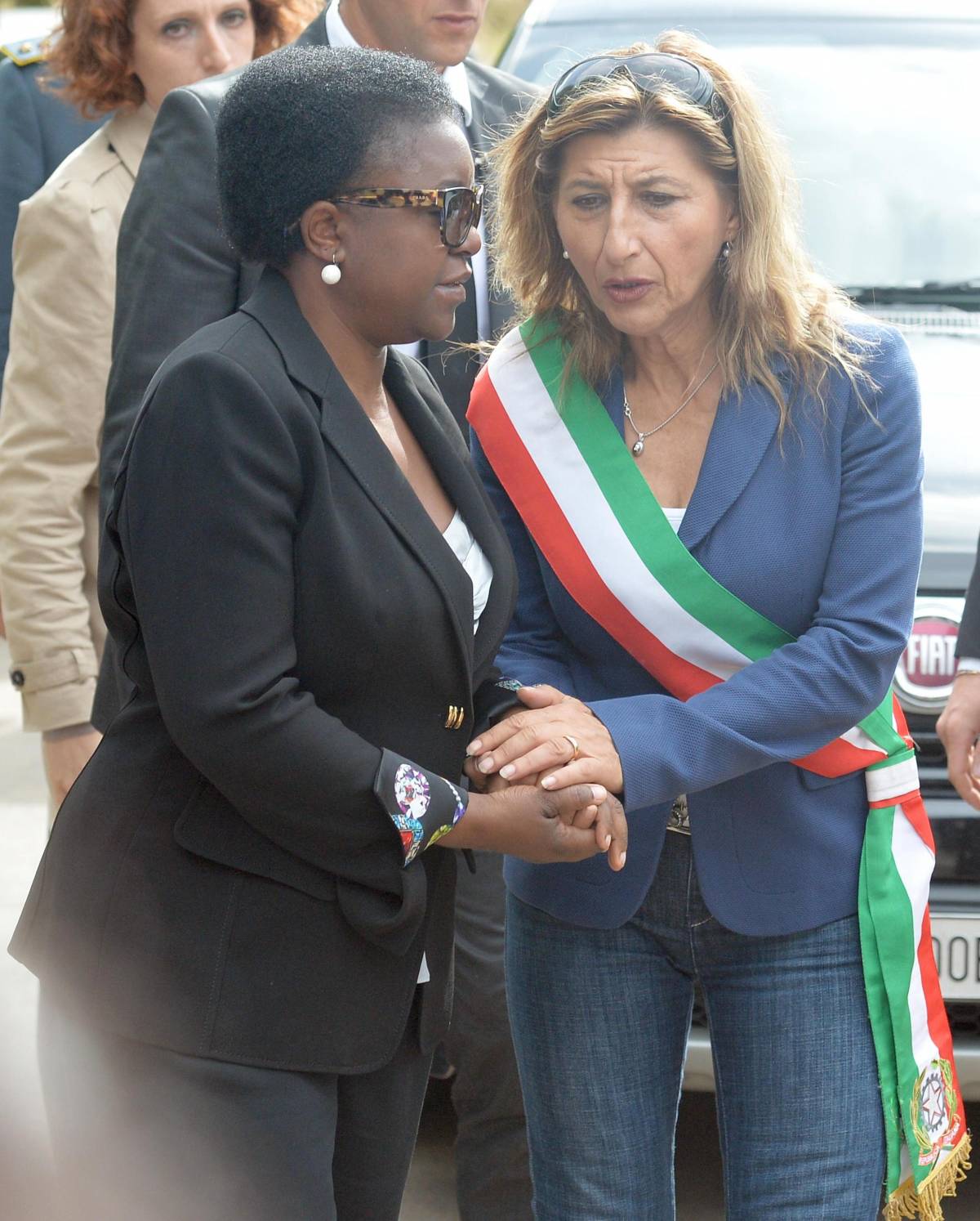 Il ministro all'Integrazione Cecile Kyenge e il sindaco di Lampedusa Giusi Nicolini