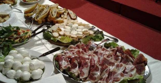 Coldiretti: emergenza cibo, 6 su 10 italiani mangiano prodotti scaduti