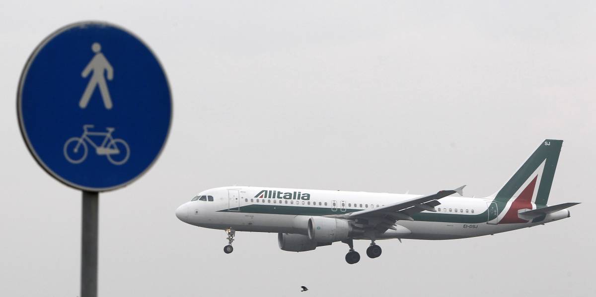 La salvezza di Alitalia passa dalle Poste?