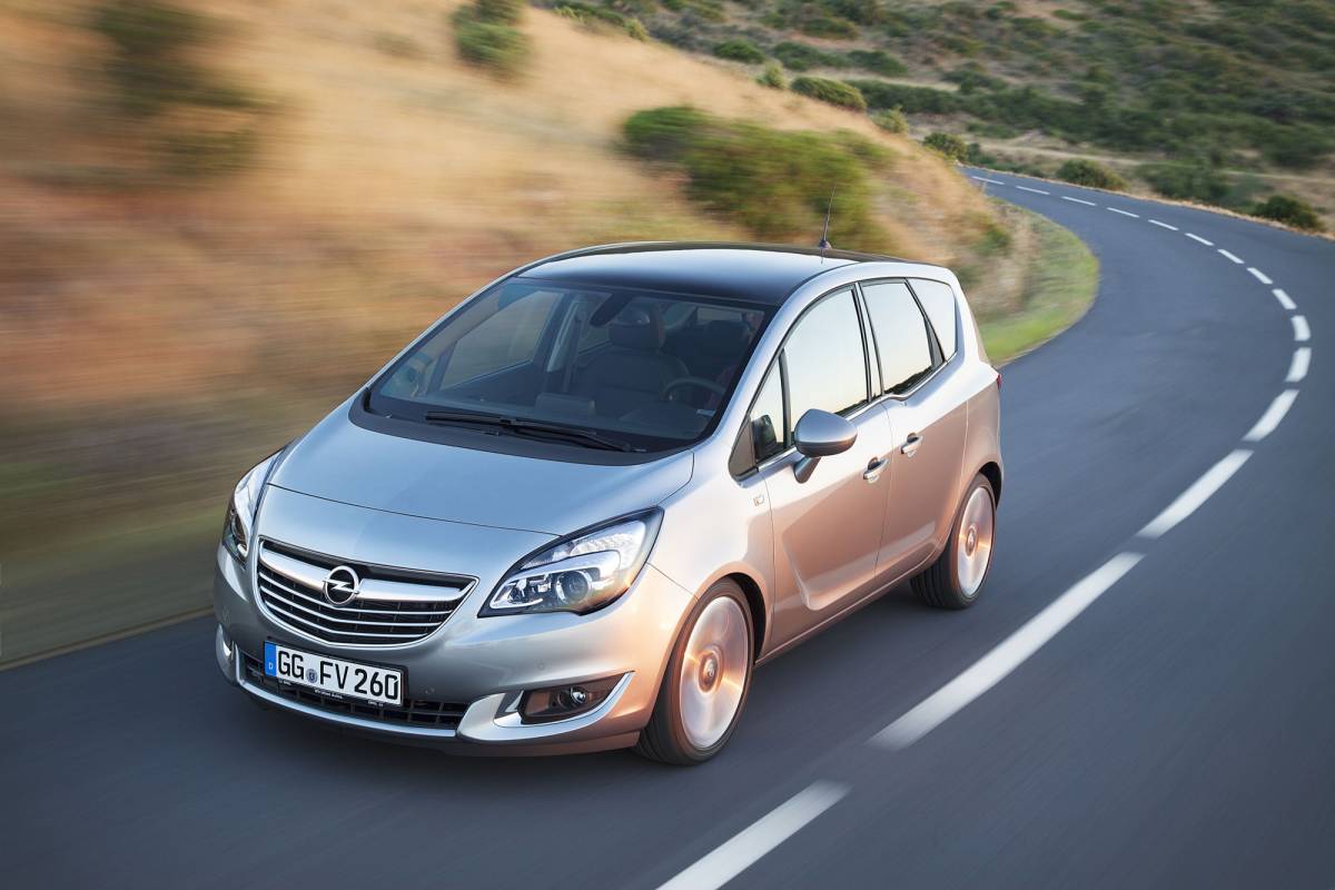 Opel Meriva si rifà il look, ma non solo