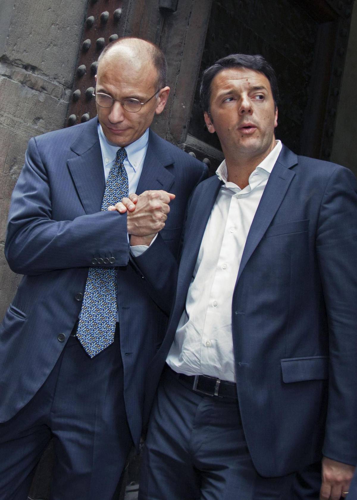 Enrico Letta: "Lunedì  consulterò Napolitano. Ho fiducia nel Pd". Renzi: "Benissimo, era l'ora"