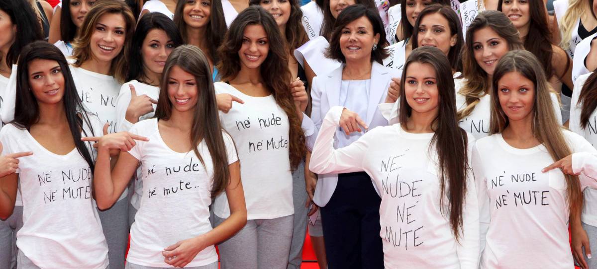 La rivolta delle miss Italia  contro l'ayatollah Boldrini