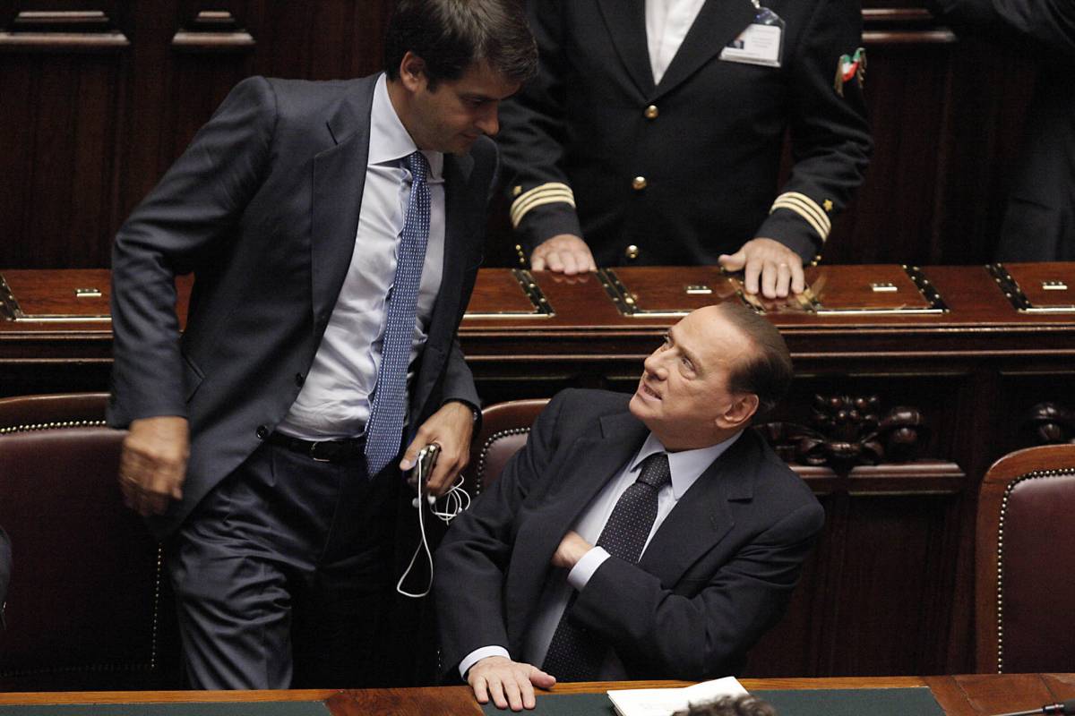 Raffaele Fitto con l'ex premier Silvio Berlusconi