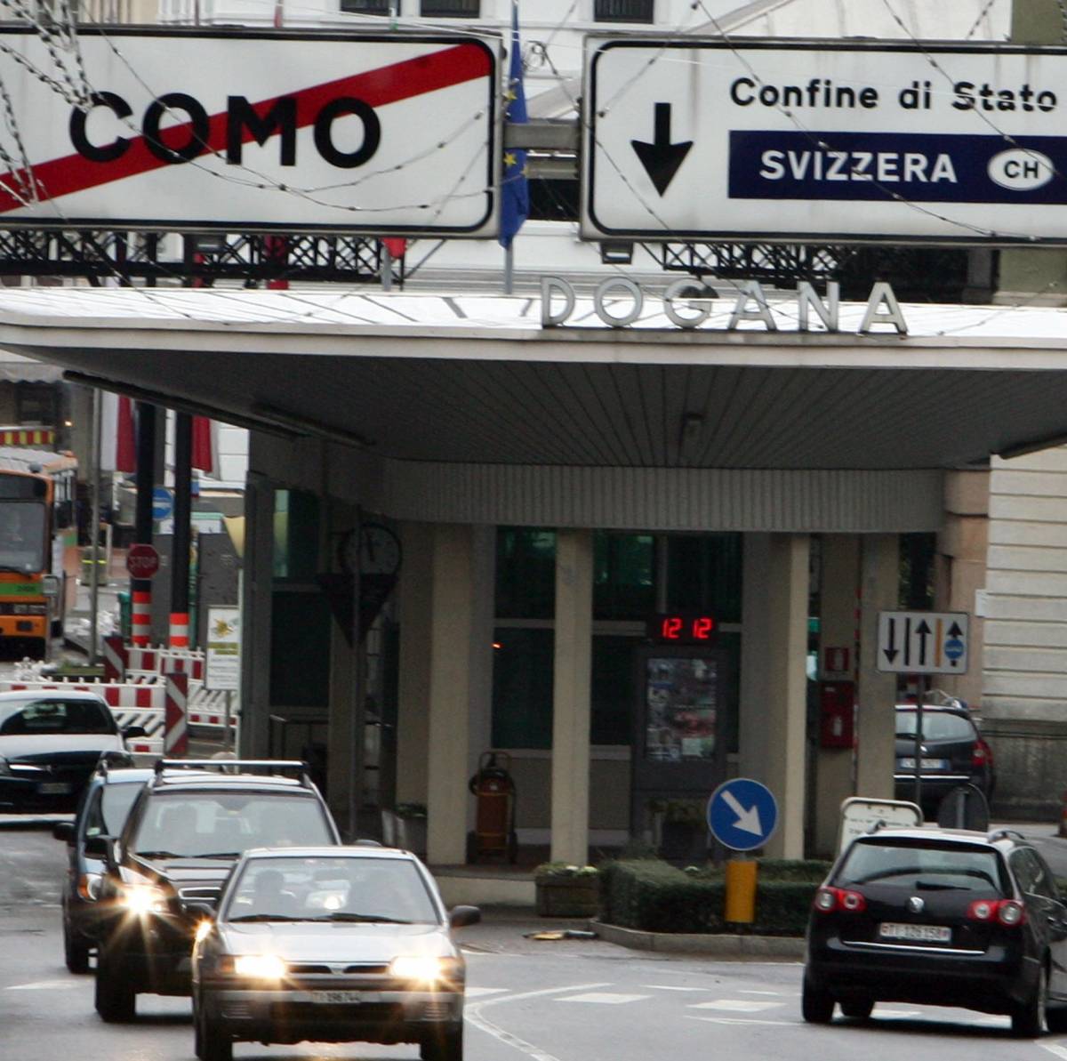 Svizzera, frontiera costosa: autostrade più care del 150%