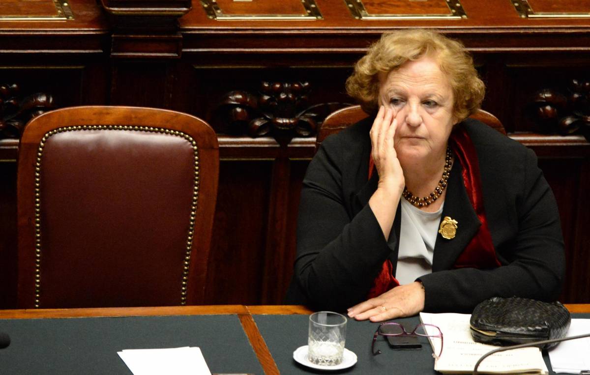 La Cancellieri spacca il Pd Renzi e Civati: se ne vada