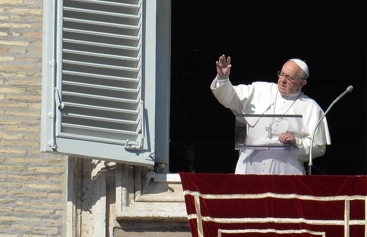 Il Papa torna tradizionalista: "Matrimonio indissolubile"