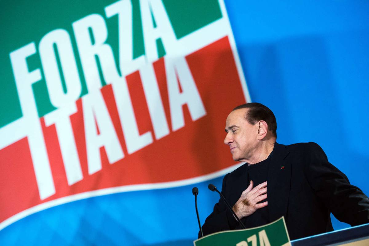 Per Berlusconi è tutto chiaro: l'operazione è partita con Fini