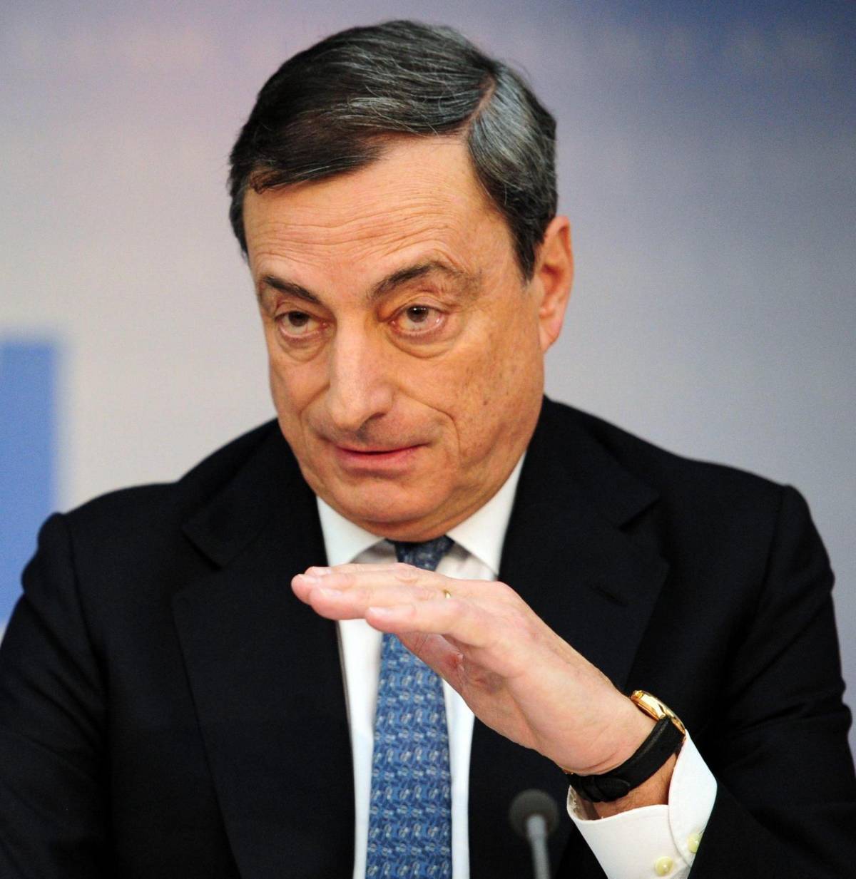 Draghi: «Nuovi aiuti? Solo se vanno alle imprese»