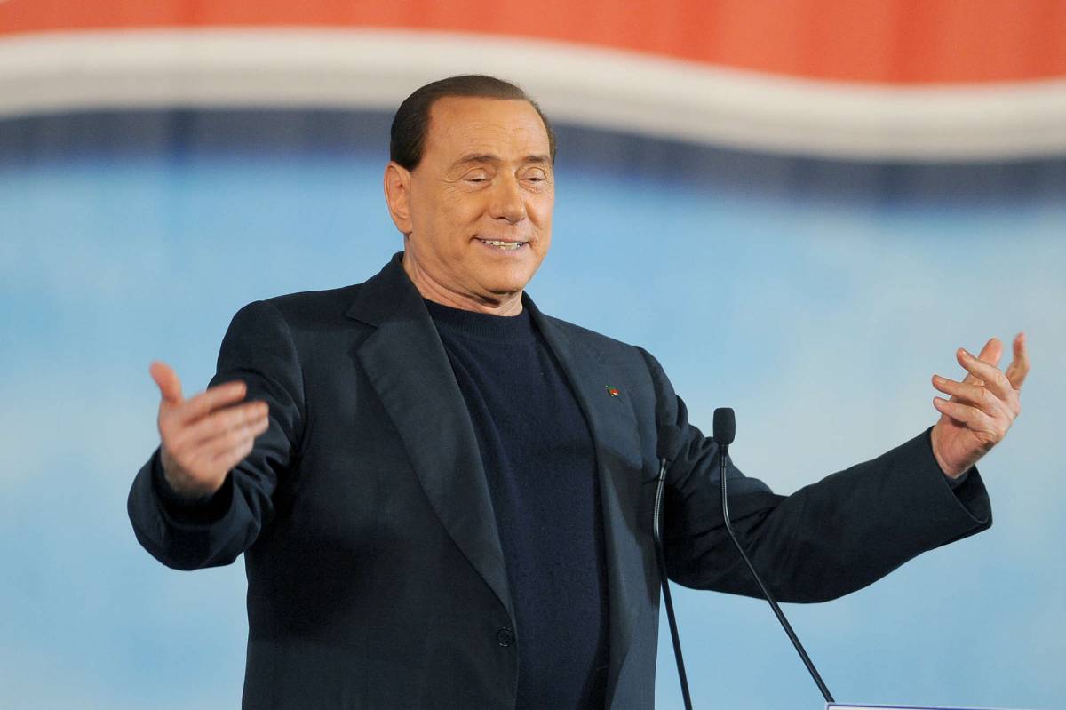 Berlusconi sceglie la prudenza: "Non cavalcherò il populismo"