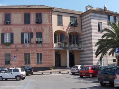Cittadini contro Tares: occupato pacificamente il municipio di Rapallo