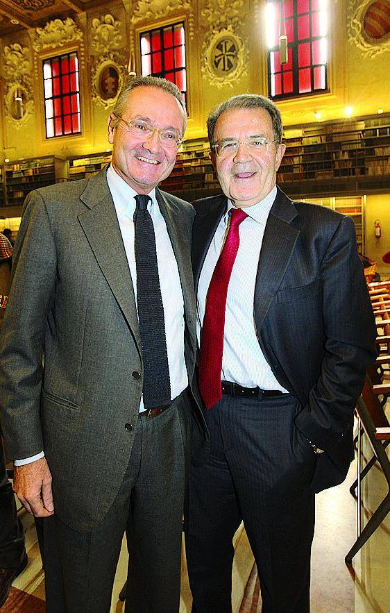 Il presidente di Nomisma, Pietro Modiano, con l'ex premier e fondatore della società, Romano Prodi