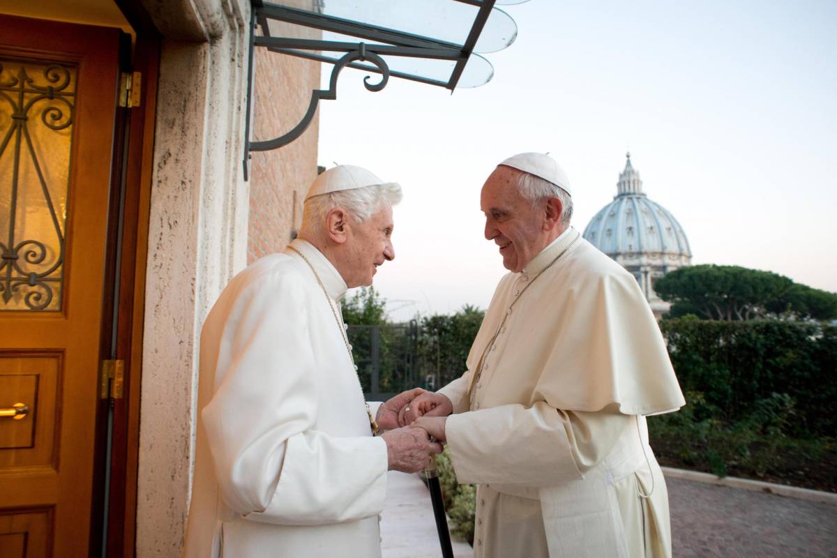 Papa Francesco va a trovare Benedetto XVI per gli auguri di Natale