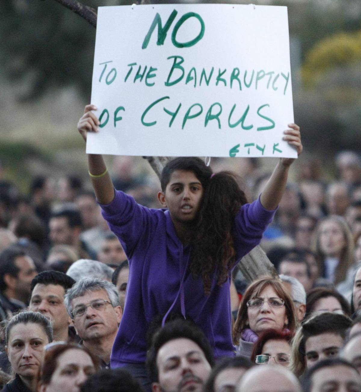 Cipro, causa contro l'Europa per il prelievo forzoso nei conti