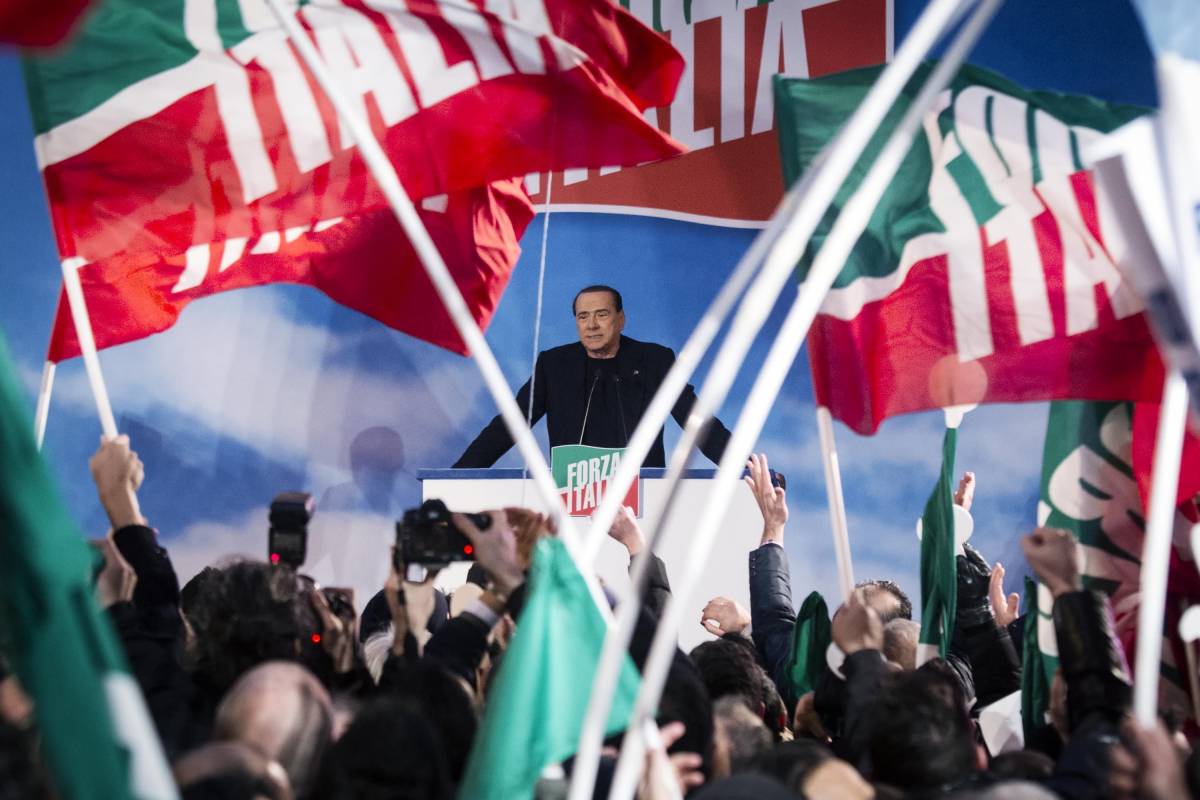 Il partito cambi nome: si chiami "Berlusconi"
