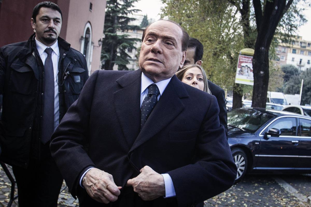 Berlusconi nella tana del Pd. È pronto a siglare l'accordo
