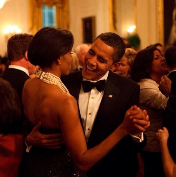 Barack e Michelle Obama di nuovo felici insieme: scacciate le voci di crisi