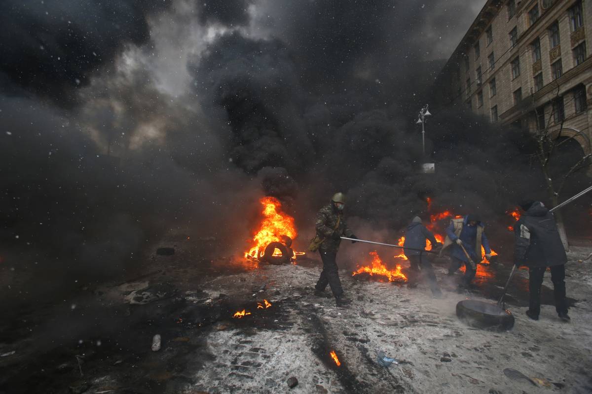 A Kiev regna il caos. Scontri con la polizia. Morti cinque manifestanti