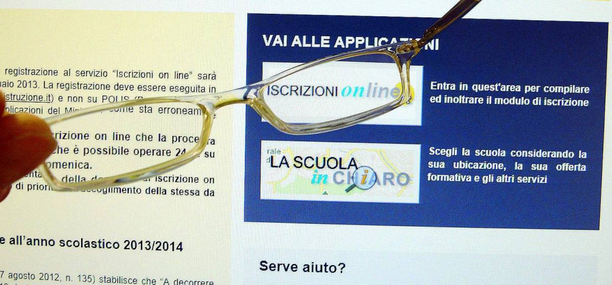 Iscrizioni on line a scuola: un clic per 270mila famiglie