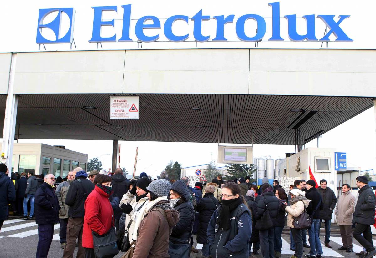 Electrolux, i sindacati rigettano il piano di tagli