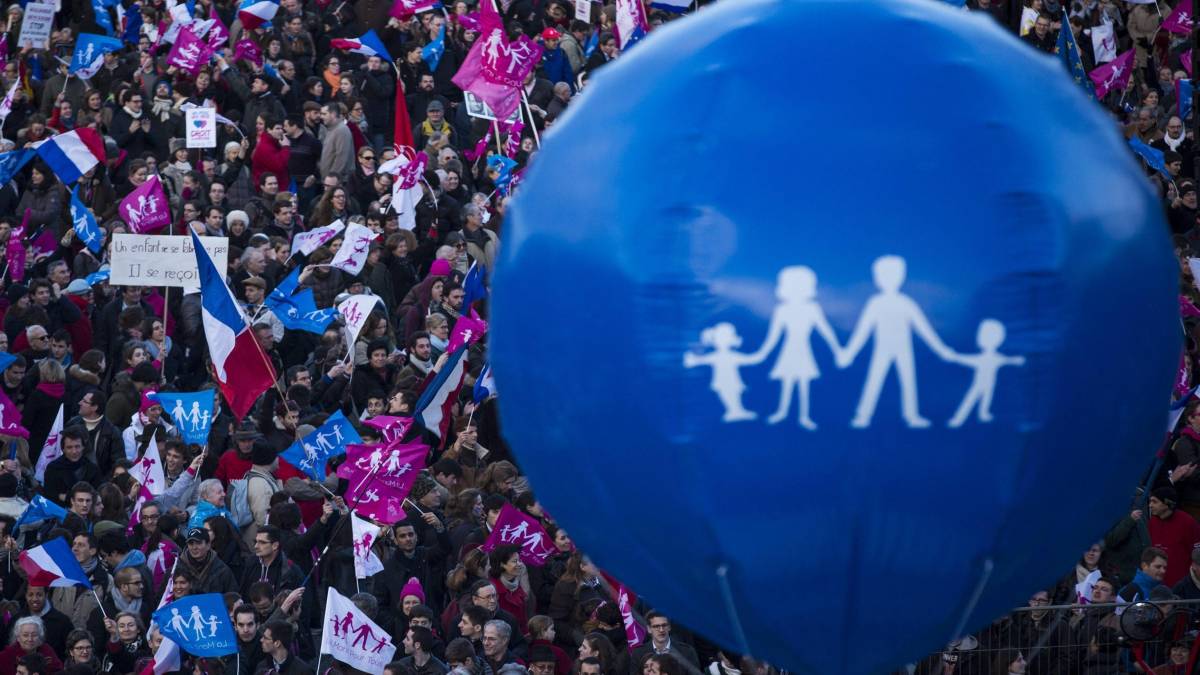 La legge sulla famiglia manda in crisi Hollande E la piazza canta vittoria