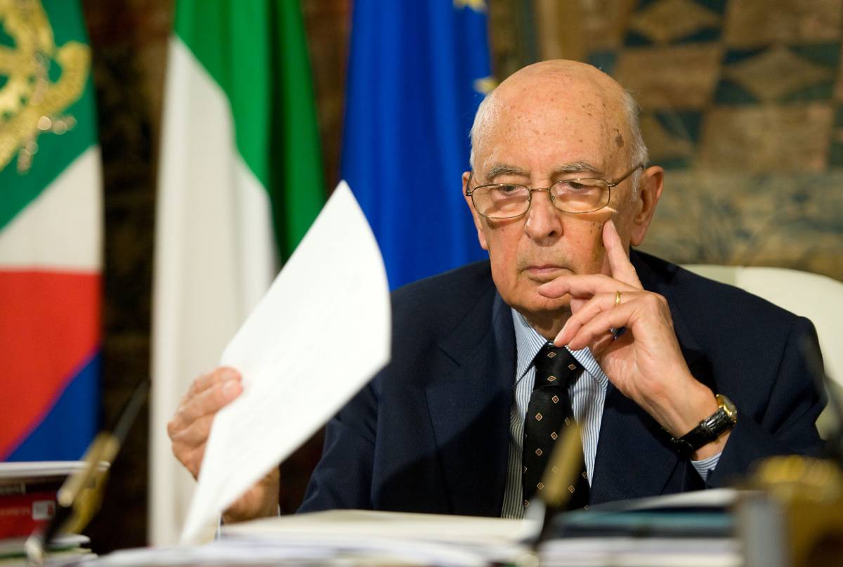 Napolitano esce allo scoperto e confessa: «Convocai Monti»