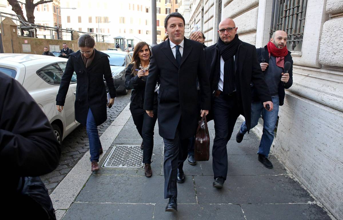 Matteo Renzi arriva alla Camera per le consultazioni